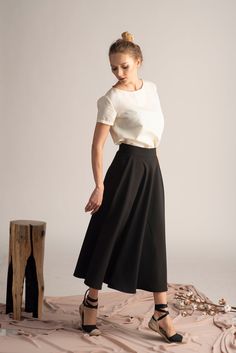 ❥ High waisted midi skirt with side pockets. Great for casual and formal occasions. ❥ Enjoy the effortless fit and the feminine sense when wearing our creations! Every piece by NikkaPlace is made with lots of love and attention to detail!  ❥ MATERIALS AND CARE 100% Polyviscose Machine Wash (40o) Do not tumble dry or bleach ❥ SIZE Please refer to our size chart (last image in the listing photos). If you're unsure which size to choose please get in touch with us and we can arrange a custom order.  ● The model is 5'5″ (168cm) tall ● The model wears size S  ❥ COLORS Please note that the colors may vary slightly from the picture due to the specifics of your device's screen. ❥ Returns & exchanges Buyers are responsible for return shipping costs. If the item is not returned in its original condit Solid Color Long Skirt With Wide Waistband, Solid Long Skirt With Wide Waistband, Elegant Full Skirt With Wide Waistband, Relaxed Maxi Skirt With Wide Waistband, Full Skirt With Wide Waistband And Flowy Fit, Relaxed Long Cargo Skirt For Work, Relaxed Fit Long Cargo Skirt For Work, Relaxed Full Skirt With Wide Waistband, Long Skirt With Wide Waistband And Relaxed Fit