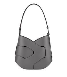 The “Nodde Hobo,” whose name echoes the French word for “knot,” is made up of two perfectly symmetrical, intertwined leather modules. Its beveled design accentuates its dynamic design and its base, set into the main body of the bag using a distinctive assembly technique. Micro Bags, Winter Bags, French Word, Card Holder Purse, Upcycled Leather, Stylish Celebrities, Best Wallet, French Words, Leather Flowers