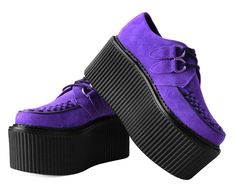 Heart-thumping footwear. The sole of these bad boys, our VIVA stratocreeper, has a platform height of approximately 2.5" in the front and 3" at the heel and sits on a lightweight sole made of all-black suede. consists of an interior zipper closure and removable memory foam padding for added comfort. Purple Platform Sandals, Purple Platform Shoes, Platform Creepers, Head In The Clouds, Ballerina Shoes Flats, Purple Suede, In The Clouds, Ballerina Flats, Sky High