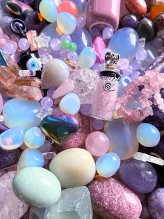 "Our current Crystal Confetti mix contains the following things you may receive in your order. Each crystal confetti will come with a variety of crystals and items.  You will receive a random mix from the following list: -Various crystals of all sizes, color, & texture sizes range from 3/4\" - 2\" -Crystal hearts 💖 -Crystal Spirit Animal (we currently have dogs, owls, wolves, cats in our mix)  -Mini bottles with gemstones or herbs  -Jewelry -Goddess charms -Candles 🕯 -Keychains -Shells  -Mini All Crystals, Christals Crystals, Colorful Crystals, Cool Crystals Aesthetic, Spring Crystals, Beautiful Stones, Jewelry Stones, Cool Looking Crystals, Crystals Aesthetic Wallpaper Laptop