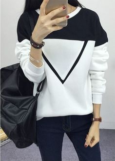 Black And White Patchwork V Pattern Sweatshirt


Size(cm)
Length
Bust
Shoulder
Sleeve


M
60
104
57
48


L
61
106
58
49


XL
62
108
59
50


XXL
63
110
60
51





Color 1



Color 2 White Patchwork Top For Winter, White Winter Patchwork Top, White Long Sleeve Patchwork T-shirt, White Patchwork Long Sleeve T-shirt, White Long Sleeve Top With Contrast Color, White Patchwork Crew Neck Sweatshirt, Loose Pullover, Sweatshirts Pattern, Black And White Stripes