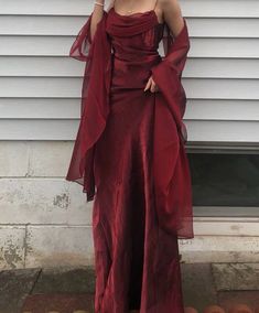 Spaghetti Straps Simple Burgundy Long Prom Dress Gaun Koktail, Simple Prom Dress, Burgundy Prom Dress, Prom Dress Inspiration, Pretty Prom Dresses, Fairytale Dress, Prom Outfits, Grad Dresses, Glam Dresses