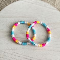 This bracelet is made out of stretchy string and measures between 5.5-6 inches!! It is super cute and spices up all outfits! Selling Bracelets, Bracelet Clay, Make Clay Beads, Clay Bead Necklace, Preppy Bracelets, Bracelet Stand, Bff Bracelets, Beachy Summer, Girl Bracelet