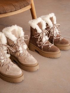 Casual Work Style, Taupe Colour, Cold Weather Boots, Weather Boots, Trending Boots, Moon Boots, Winter Boots Women, Flat Boots, Color Khaki