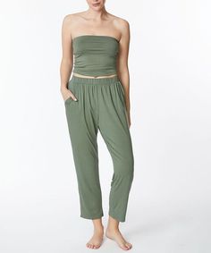 Classic simple luxElastic waistpocketsSoft and easy fitWaist S/ 25 M/27 L/29Made In: MADE IN USAFabric Contents: ORGANIC BAMBOO SPANDEXCare Instructions: machine washSize Measurement (inch): S: 25.0 (Waist), null (Hips), null (Inseam), null (Length) M: 27.0 (Waist), null (Hips), null (Inseam), null (Length) L: 29.0 (Waist), null (Hips), null (Inseam), null (Length) Loungewear Dresses, Classic Pants, Lounge Dress, Classic Casual, Bamboo Fabric, Lounge Pants, Sweater Skirt, Spandex Fabric, Swimwear Tops