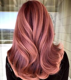 Short Lavender Hair, Pastel Lavender Hair, Couleur Rose Pastel, Lavender Hair Colors, Gold Hair Colors, Hair Color Rose Gold, Latest Hair Color, Hot Hair Colors, Balayage Hair Dark