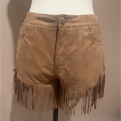 Cute Suede Shorts With Fringe Short Brown Bottoms For Day Out, Trendy Brown Beach Shorts, Brown Short Length Bottoms For Day Out, Brown High Waist Shorts For Beach, High Waist Brown Shorts For Beach, Shorts With Fringe, Fringe Shorts, Suede Shorts, Short Fringe