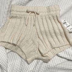 Nwt- And Now This - L & Xl. Eggnog Cream, Soft & Stretchy Knit Patterned Short, Drawstring Waist Buy 3, Get 2 Free New Items Listed Weekly Offers Welcomed Zara Knitted Shorts, Cozy Stretch Shorts, Beige Knit Shorts For Loungewear, Cozy Knit Shorts For Loungewear, Casual White Knitted Bottoms, Cozy Knit Shorts, Casual Cream Knit Bottoms, White Knit Vacation Shorts, White Knit Shorts For Vacation