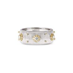 MACRI ETERNELLE Marzia Kjellberg Wedding Ring, Chiara Ferragni Wedding Ring, Mellerio Jewelry, Diamond Rings With Price, Tiny Star, Yellow Gold Setting, White Gold Diamond Rings, Gold Diamond Rings, Gold Set