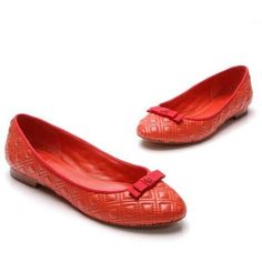 NWB TORY BURCH MARION QUILTED BALLET FLAT. Sz 9.5. Condition is New with box. Shipped with USPS Priority Mail.                                  Tory Burch round-toe ballet flats with grosgrain red trim on a at top lines, featuring grosgrain bow logo accent at vamps and stacked heels.  Color : Samba - Red / Orange quilted leather             . Style Ballet Flats Pattern Geometric Fastening Slip On Features Bows Heel Height Flat (0 to 1/2 in.) I"“TORY BURCH ” logo on the vamp. . Leather "TORY BURC Style Ballet Flats, Bow Logo, Red Ballet Flats, Red Quilts, Flats Patterns, Bow Heels, Leather Style, Ballet Flat, Quilted Leather