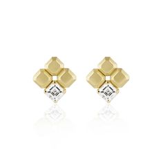 Carelle Jewelry - Pixels Earrings, $4,950 (http://www.carelle.com/pixels-earrings/) Kurta Buttons, Cheap Silver Jewelry, Honeycomb Jewelry, Ring Sketch, Mexican Silver Jewelry, Neck Pieces Jewelry, Nice Jewelry, Luxury Jewelry Brands, Buy Jewellery Online