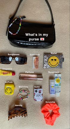 What’s In My Wallet, Things To Put In Your Bag, What’s In My Bag Aesthetic, Summer Bag Essentials, Everyday Bag Essentials, What's In My Bag, School Bag Essentials