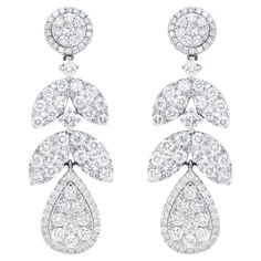 It comes with the Gemological Appraisal by GIA GG/AJP All Gemstones are Natural Diamonds = 3.77 Carats Metal: 18K White Gold Dimensions: 36 x 14 mm Earring Video, Diamond Chandelier Earrings, Diamond Chandelier, Gold Chandelier, Earrings 3, Modern Earrings, Stone Cuts, Diamond Stone, Modern Jewelry