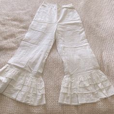 Cotton. Elastic Back. Tight In The Waist. Flattering Fit. Says Ca But Can Fit Small. Best For 25/26 Waist Pants Color, White Cream, Flare Pants, Cream White, Boot Cut, Pant Jumpsuit, Anthropologie, Tights, Pants For Women