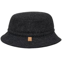 An ideal proposition for young and a little older people - a warm and original Bucket hat  made of Scottish Harris Tweed - the best quality pure wool. Thanks to the padded lining the hat is very warm, perfect for autumn or winter. It's a crushable hat so you can put it in your pocket or take it with you on a journey. Its 5cm wide stitched brim protects well from the sun and bad weather. The crown height is around 9.5 cm/3.74 inches. The length of the visor with shape memory is around 5,5cm. It's a very lightweight Bucket hat with a sweatband made of cotton to make it comfier. CZX-GLF-HvD Fiddler Cap, Cold Weather Hats, Safari Hat, Mens Bucket Hats, Trilby Hat, Vintage Biker, Hat Ideas, Western Hats, Leather Label