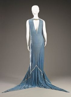 Circa 1920s Callot Soeurs evening dress; silk, velvet, silver metallic embroidery thread, and faux pearls via Indianapolis Museum of Art Velvet Evening Gown, 1920s Outfits, 1920 Fashion, Metallic Embroidery, 20s Fashion, 1920s Dress, Retro Mode