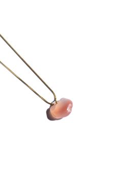 seree-pink-cloud-agate-pendant-gold-plated-box-chain-necklace-1 Cloud Pink, Slice Of Heaven, Pink Cloud, Agate Pendant Necklace, Chic Necklace, Pink Agate, Pink Clouds, Jade Stone, Chain Gold