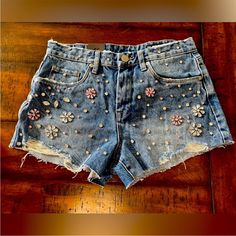 [Blanknyc] The Barrow Embellished Stone Detail Cut Off Vintage High Rise Denim Shorts Size 26 Brand New: Never Worn Embellished High-waist Denim Bottoms, Blue Denim Jean Shorts With Rhinestones, Embellished Denim Blue Denim Bottoms, Casual Jean Shorts With Rhinestones, Casual Embellished Denim Blue Bottoms, Casual High Rise Embellished Bottoms, Casual Embellished Denim Bottoms, Casual Embellished High Rise Bottoms, Blue Rhinestone Shorts For Spring