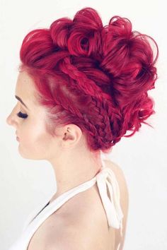 Mohawk Women, Trendy Hairdos, Mohawk Updo, Braided Mohawk, Hair Charms, A Hairstyle, Mohawk Braid, Hairstyle Inspo, Mohawk Hairstyles