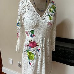 Tracy Reese Anthropologie Floral Embroidery Lace Dress Size 6 3/4 Lace Sleeve Keyhole At Back Floral Print Button & Loop Closure V Neck A-Line Dress Mini Dress Spring V-neck Dress With Multicolor Embroidery, Spring Floral Print Lace Embroidered Dress, Spring Lace Dress With Floral Embroidery, Lace Dress With Floral Embroidery For Brunch, Lace Embroidered Dress With Intricate Embroidery, Spring V-neck Lace Dress With Floral Embroidery, Spring Embroidered Lace Dress, Spring Lace Dress With Lace Sleeves, Embroidered Lace Dress For Spring Wedding