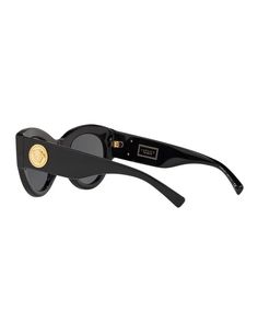 CATEGORY 3 - SUNGLASSES. High sun glare reduction. Good UV protection Black Sunglasses, Uv Protection, Versace, Sunglasses, Sun, Black