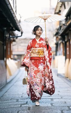 Casual Kimono Japanese, Traditional Japanese Clothing Woman, Kimono Outfit Japanese, Yukata Women, Chinese Fancy Dress, Traditional Asian Dress, Neon Photography, Kimono Japan