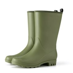 HISEA womens Mid-calf shaft offers a timeless and versatile style that provides coverage and protection in various weather conditions,strut rain boot down the streets, into the city and back to the countryside with ease for Outdoor Gardening Work Walking. It is made from premium PVC material, providing you with complete waterproof protection and the exceptional flexibility. Additionally, it features a removable foam insole.The bottom design is finished with a slip-resistant outsoles for long-las Gardening Boots, Wide Calf Rain Boots, Mens Hunting Boots, Rain Boots For Women, Rainy Day Fashion, Garden Boots, Ankle Rain Boots, Rain Shoes, Bottom Design