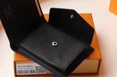 This Monogram Marco wallet features a snap pocket for loose change, 3 credit card slots and a long compartment for bills. 

Size 10.5x10.5 Louis Vuitton Yayoi Kusama, Black Louis Vuitton, Louis Vuitton Capucines, Large Cosmetic Bag, Lv Purse, Lv Shoes, Medium Handbags, Lv Belt, Lv Handbags