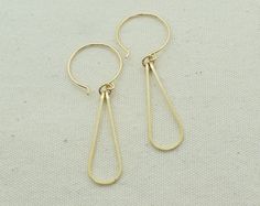 Elan Gold EarringsDiscover simple, lightweight jewelry that makes you feel beautiful everyday! Minimal and delecate, Cloverleaf Jewelry. #simplejewelry #cloverleafjewelry #whattowear #lightweightjewelry #simplefashion #bestgiftidea #delicatenecklace #minimalstyle Everyday Hypoallergenic Teardrop Linear Earrings, Minimalist Dangle Teardrop Earrings, Minimalist Teardrop Dangle Earrings, Simple Teardrop Earrings For Pierced Ears, Minimalist Teardrop Dangle Earrings With Ear Wire, Minimalist Teardrop Linear Earrings For Everyday, Simple Teardrop Earrings For Everyday, Everyday Minimalist Teardrop Dangle Earrings, Simple Gold Teardrop Earrings