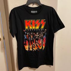 Kiss Destroyer T-Shirt. Men’s Medium Banda Kiss, Kiss Logo, Graphic Band Tees, Metal T Shirts, Concert Tshirts, Concert Tees, Band Shirts, T Shirt Men, Black Logo