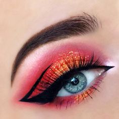 Makeup by Katarinna 🎨 on Instagram: “Ešte detail zo včera 🍎 Použité produkty: ❤️ @makeuprevolution X Petra paletka od @petralovelyhair 🖤 @nyxcosmetics Epic Ink Liner…” Eye Makeup Simple, Epic Ink Liner, Glam Eye Makeup, Makeup Simple, Make Up Inspiration, Magical Makeup