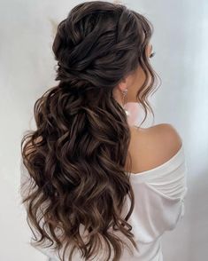 Long Wavy Half-Up Hair with Bounce Wedding Hairstyles Brown Hair With Veil, Curly Half Updos For Long Hair, Bridesmaid Hair Curly Natural Half Up, Long Brown Hair Wedding Hairstyles, Maid Of Honor Hairstyles For Long Hair Half Up, Maggie Curls, Dark Brown Wedding Hair, Wedding Hairstyles For Bride Half Up, Wedding Hairstyles Dark Hair