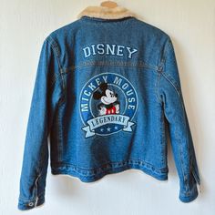 Amazing Vintage Condition! Disney Jacket, Coats Vintage, Disney Mickey Mouse, Jean Coat, Blue Gold, Vintage Y2k, Jean Jacket, Denim Jacket, Color Blue