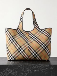 Burberry's 'Nova' check is elegant and timeless, making this tote easily iconic. It's crafted from cotton-canvas, which is trimmed with leather, so it's extra resilient. The hold-all silhouette is perfect for picking up small bits of shopping, alongside a water bottle and book. Horse Tote Bag, Burberry Tote, Canvas Leather Tote, Flat Dress Shoes, Burberry Women, Straw Tote, Fine Jewelry Designers, Burberry Bag, Check Pattern