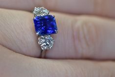 Cornflower Blue Sapphire, 3 Stone Ring, 3 Stone Rings, Ring Art Deco, Art Deco Era, Cornflower Blue, Stone Ring, Stone Rings, Blue Sapphire