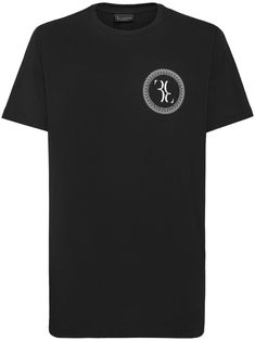 black cotton logo print at the chest round neck appliqué logo round neck short sleeves straight hem Black Cotton T-shirt With Logo Emblem, Cotton T-shirt With Logo Emblem For Streetwear, Luxury Letter Print T-shirt For Streetwear, Designer Logo Cotton Crew Neck T-shirt, Crew Neck Cotton T-shirt With Designer Logo, Cotton Crew Neck T-shirt With Designer Logo, Black Designer Logo Crew Neck Top, Black Crew Neck Tops With Designer Logo, Black Crew Neck Top With Designer Logo