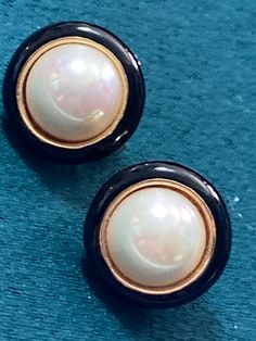 Signed GROSSE Vintage black enamel faux Pearl cabochon gold tone round clip on stud earrings designer Clip on earrings Fishing Cake Topper, Black Enamel, Designer Earrings, Clip On, Faux Pearl, Clip On Earrings, Vintage Black, Gold Tones, Jewelry Earrings