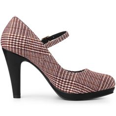 These ankle-strap heels have plaid prints upper and a stiletto heel to add a touch of height and style to your everyday look. Plaid and Houndstooth Prints, elegant and delicate. Good options for parties, sweet dating, shopping, festivals, banquets, office outfits, casual wear, and daily outfits. Easy to go with all outfits. Wear them with jeans, trousers, dresses, shorts, or denim. Please check your size to make sure the item fits before ordering. Office Outfits Casual, Heel Mary Janes, Womens Stilettos, Pumps Heels Stilettos, Platform Stilettos, Mary Jane Pumps, Rubber Shoes, Mary Jane Heels, Heels Pumps