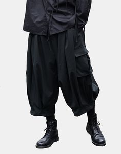 TECHWEAR CLUB Japanese Street Fashion Casual, Japanese Cargo Pants, Japanese Style Pants, Techwear Women, Overalls Casual, Techwear Outfits, Dark Warrior, Style Overalls, Guys Clothing Styles