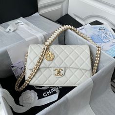 Size: 15cm*25cm*7cm It comes with Dust box, Care manual, Tag, and Paper bag. Chanel Flap Bag, Chanel Caviar, Luxury Bag, Chanel Bags, Replica Handbags, Images Gif, Flap Bag, Satchel Bags, Chanel Bag