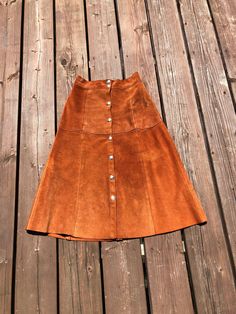 Canada Snaps, Orange Leather Skirt, 70s Skirt, Orange Skirt, Orange Colour, Suede Skirt, Vintage Orange, 70s Vintage, Fall Skirts