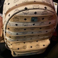 Brand New White Leather Backpack With Zipper Closure, Luxury White Leather Backpack With Adjustable Strap, Modern White Rectangular Backpack, White Leather Backpack With Dust Bag, White Leather Backpack With Removable Pouch For Daily Use, White Leather Backpack With Zipper, Luxury Leather Backpack In Cream, White Luxury Backpack With Removable Pouch, Luxury White Backpack With Removable Pouch