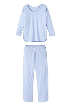 Our women’s pajama set, perfect for Saturday sleep-ins and hosting brunch with friends, is a pajama drawer must-have. The set is shown in our best-selling Hydrangea colorway with matching trim. This style features a 3/4 sleeve scoop neck top and pants with an elastic waistband and 29" inseam. It's made of the softest cotton imaginable. Made from 100% Pima cotton. Lake Pajamas, Cotton Pajama Pants, Womens Pajamas Pants, Cotton Pajamas, Tall Pants, Soft Pajamas, Scoop Neck Top, Cotton Pyjamas, Cool Fabric