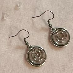 Swirl Spiraling Earring Silver Brand New For Girls Women Boy Men Men’s Women’s Unisex Silver Tone Spiral Earrings. *Brand New. *Silver Tone. *Earrings Size: 3cm/1.5 Inches Approximately. *Material: Stainless Steel And Aluminum Alloy. *Occasion: Casual, Formal, Going Out, Work, School, Gifting, Etc. *Style: Goth Grunge Aesthetic Vintage Y2k 2000s Emo Punk 90’s. Will Ship Next Day Or Same Day If Possible. Tags: #Y2k #Vintage #Earrings #Coquette #Swirl Pendant Balletcore Indie Grunge Streetwear Pre Goth Silver Jewelry, Silver Funky Jewellery, Fun Silver Earrings, Silver Earrings Stud, Vintage Earrings Silver, Fairy Grunge Earrings, Y2k Grunge Jewelry, Aesthetic Earrings Grunge, Silver Vintage Jewelry