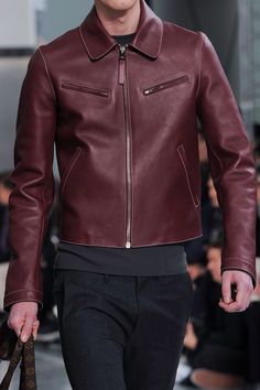 Red Jacket Outfit, Stylish Leather Jacket, Modern Mens Fashion, Unique Jackets, Guys Clothing Styles, Fashion Aesthetics, Leather Outfit, Mens Fashion Trends, Leather Jackets Women