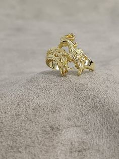 Gold Phoenix Fire Bird Ring, 10k 14k 18k Solid Gold Handmade Jewelry, Fantasy Ring for Women, Spiritual Fire Bird Ring, Gold Gift for Her ★Item Details * Gender : Female / Male  * Material: 10K - 14K - 18K Gold * Ring Diameter: 1.9cm (0.8 inches)  * Ring Weight:  10K: 7.50 - 8.00 Gr 14K: 8.50 - 9.00 Gr 18K: 9.50 - 10.00 Gr * All our products are handmade and weights may vary   (-) 1,00 gram  * Ring Size: 5 US to 15 US - ( Contact me if you're expecting to buy another ring size ) * Visit our shop Phoenix Fire Bird, Phoenix Ring, Women Spiritual, Phoenix Fire, Phoenix Jewelry, Bird Ring, Fantasy Ring, Bird Rings, Fire Ring