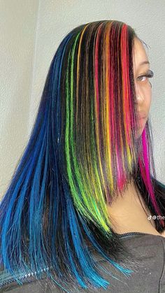 Rainbow Hair Wig, Wig Hair Colors, Colourful Wigs, New York Hair, Hair Rainbow, Exotic Hairstyles, Rainbow Braids, Rainbow Wig, Creative Hair Color