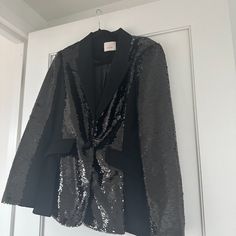 Cinq Sept Sequins Blazer Jacket Complementary Satin Lapel Collar Black Pre-Owned, Excellent Condition Size: 4 / Small Color: Black Material(S): Polyester -One Button Closure -Black Sequins -Flap Pockets At Waist Sequins Blazer, Sequin Blazer, Cinq A Sept, Black Sequins, Lapel Collar, Flap Pocket, Blazer Suit, Blazer Jacket, Black Color