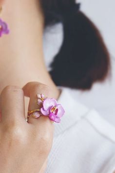 Phalaen Purple Ring Iris Flower Jewelry, Be Gentle With Others, Flower Ring Design, Fruit Jewellery, Orchid Ring, Orchid Jewelry, Purple Ring, Fruit Jewelry, Purple Rings