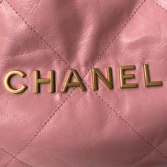 Description CC Backpack Light Pink Large Bag For Women 51cm/20in Rep 1:1 Size: 51× 40 × 9 cm / 20 × 16 × 3.5in CC logo Gold hardware Large Light Pink Includes dust bag. This product is of the best quality. Mochila Chanel, Chanel Backpack, Light Backpack, Chanel Logo, Luxury Bag, Evening Clutch Bag, Cc Logo, Large Bag, Bag For Women